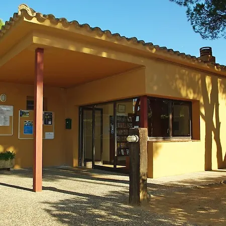 & Golf Apartment