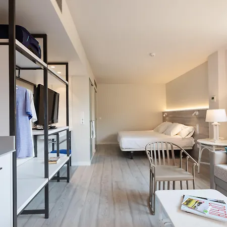 & Golf Hotel *